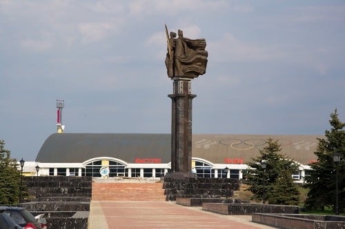 Памятник «Навеки с Россией»